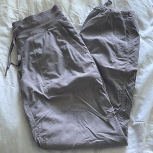 LULU LEMON studio pant * lined (SZ 6 reg)